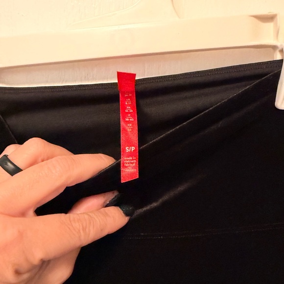 SPANX Women's Black Velvet Leggings - Picture 3 of 5